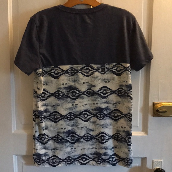 American Eagle Tribal Print Pocket T-Shirt - Picture 4 of 4